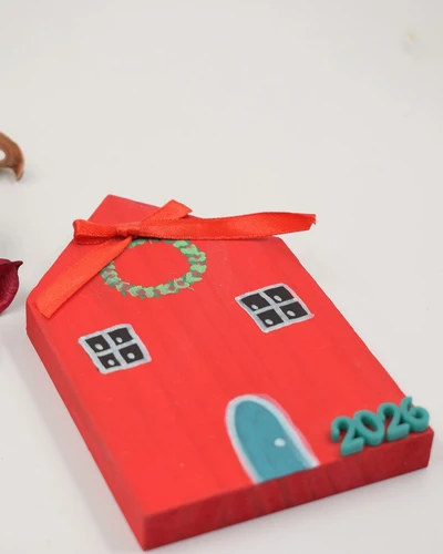 Επιτραπέζιο γούρι - σπιτάκι κόκκινο