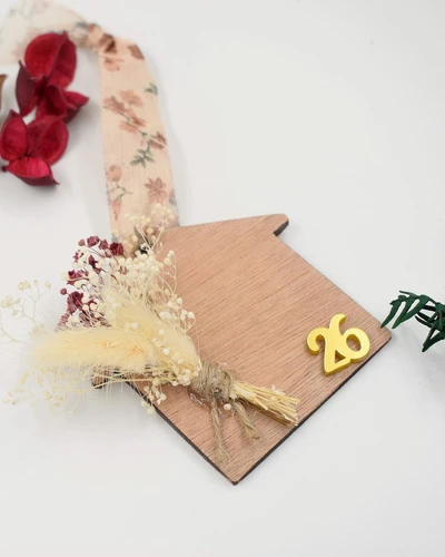 Γούρι - Σπιτάκι με Αποξηραμένα Λουλούδια