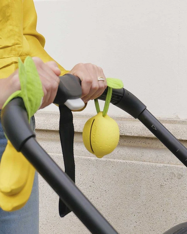 Oli & Carol - Θήκη πιπίλας Lou το λεμόνι